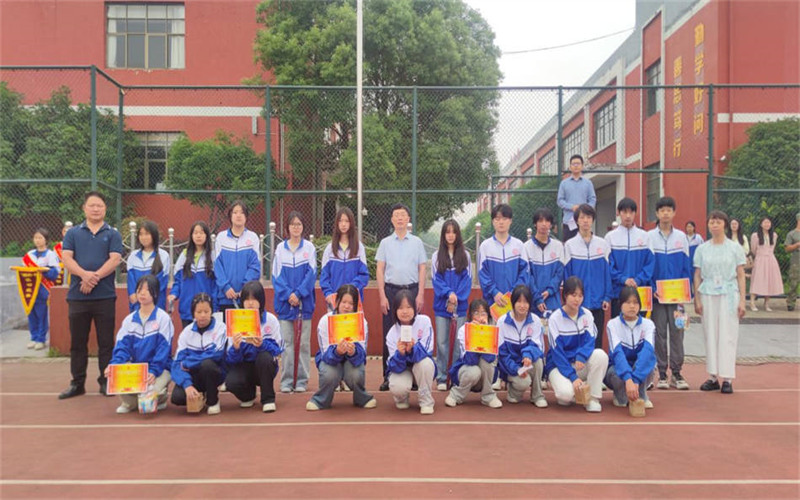 吉安市理工技工學校第十五周升旗儀式